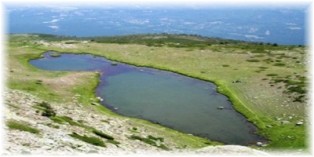 Laguna de los p&aacute;jaros desde el risco